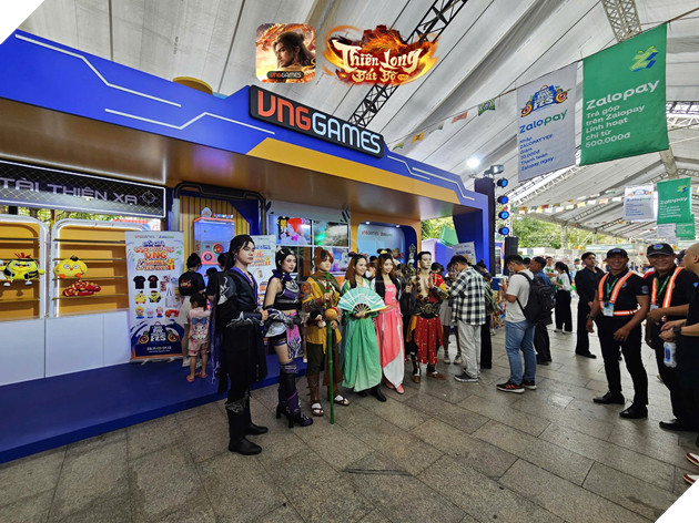 Den Zalopay Year End Fes 2024, Nhan Qua Lien Tay Tu Thien Long Bat Bo VNG 6 Đến Zalopay Year End Fes 2024, Nhận Quà Liền Tay Từ Thiên Long Bát Bộ VNG 6