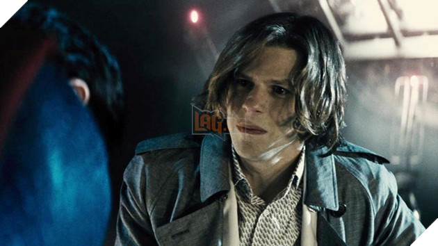 Sao Nam Jesse Eisenberg Phat Bieu Rang Anh Da Bi Ton Hai Su Nghiep Khi Vao Vai Lex Luthor Sao Nam Jesse Eisenberg Phát Biểu Rằng Anh Đã Bị Tổn Hại Sự Nghiệp Khi Vào Vai Lex Luthor