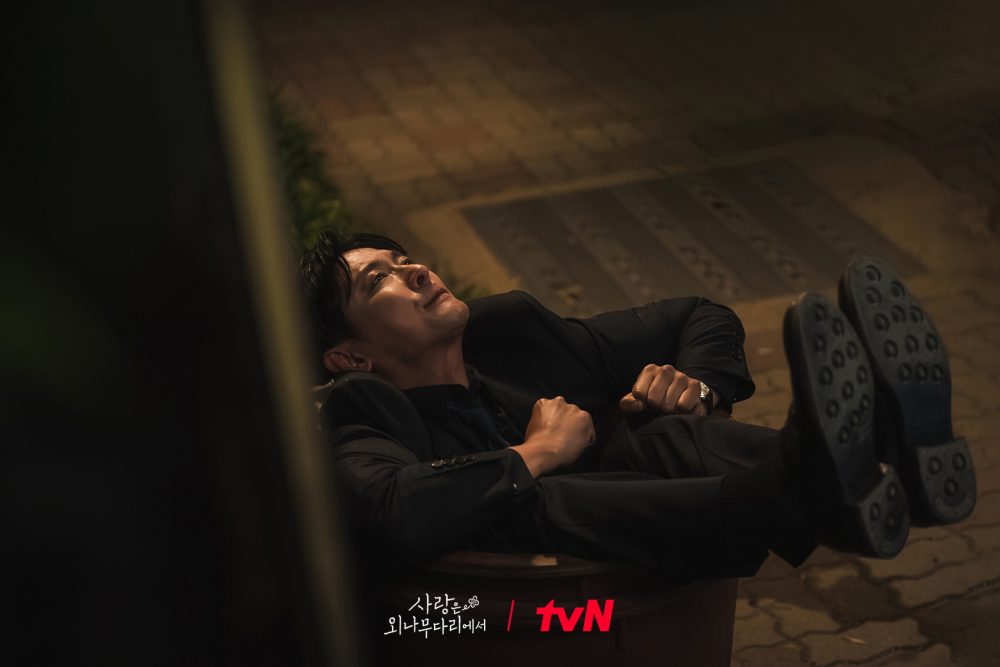 Mỹ nam đóng chính cùng lúc 2 phim Hàn đang cực hot, diễn đỉnh đến mức 18 năm chưa từng thất bại- Ảnh 5. Mỹ nam đóng chính cùng lúc 2 phim Hàn đang cực hot, diễn đỉnh đến mức 18 năm chưa từng thất bại- Ảnh 5.