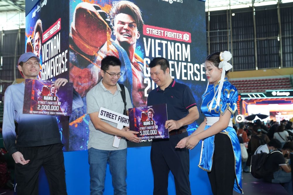 kk4-14a6eftqwqynqtcrdvszlvbipqveoh4cnr-tud5tbi3fh8b4qumtjqnpkv8zuwzfhvjqe2ebupkxggpcdre_h4lrkojzpyamrfniijj4tw0cufiygxfzfufljmojwc9xszq5ofckogtxfd-bgni Bình luận viên nổi tiếng Quang Huy trao giải Ba, Tư