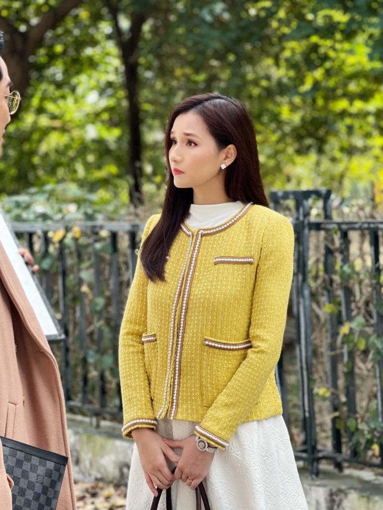 Nữ diễn viên Việt giàu nhất miền Bắc: Sống sung sướng trong biệt thự 600m2, tự nhận “có sugar daddy bao nuôi 17 năm”- Ảnh 2. Nữ diễn viên Việt giàu nhất miền Bắc: Sống sung sướng trong biệt thự 600m2, tự nhận “có sugar daddy bao nuôi 17 năm”- Ảnh 2.