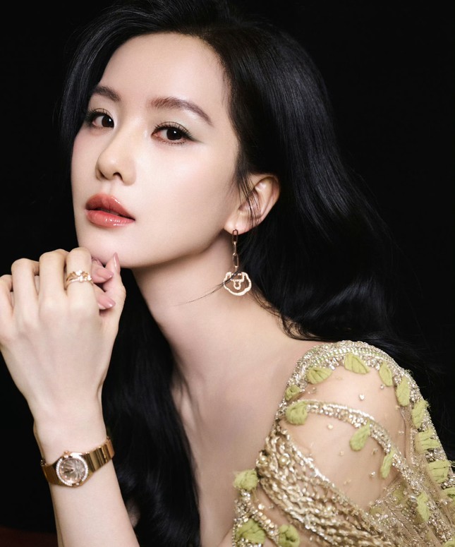 10 mỹ nhân hot nhất Trung Quốc 2024: Lưu Diệc Phi xếp sau Dương Tử, số 1 là cái tên không ai dám phản đối- Ảnh 5. 10 mỹ nhân hot nhất Trung Quốc 2024: Lưu Diệc Phi xếp sau Dương Tử, số 1 là cái tên không ai dám phản đối- Ảnh 5.