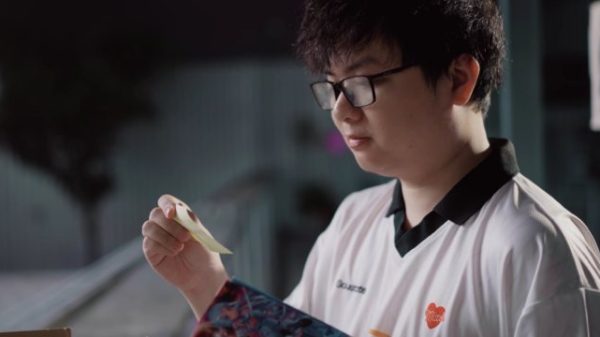 MVKE chốt đội hình 8 tuyển thủ, nhân vật bí ẩn là đồng đội cũ của SofM 29 MVKE chốt đội hình 8 tuyển thủ, nhân vật bí ẩn là đồng đội cũ của SofM mvke 2025 swordart 1jpg