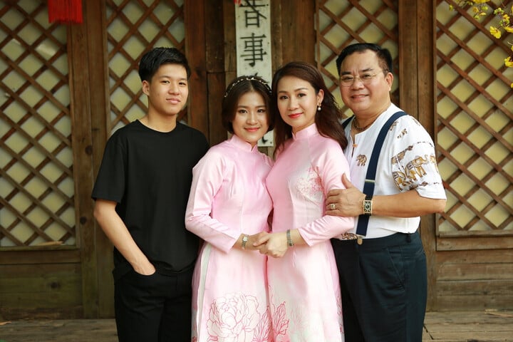 Điều ít biết về NSND đóng vai Ngọc Hoàng đầu tiên trong Táo quân- Ảnh 7. Điều ít biết về NSND đóng vai Ngọc Hoàng đầu tiên trong Táo quân- Ảnh 7.