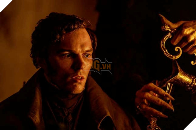 Dao Dien Phim Nosferatu Giai Thich Ly Do Nhan Vat Ba Tuoc Ma Ca Rong Orlok Uong Mau Tu Nguc 2 Đạo Diễn Phim Nosferatu Giải Thích Lý Do Nhân Vật Bá Tước Ma Cà Rồng Orlok Uống Máu Từ Ngực 2