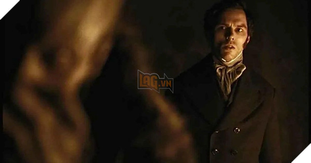 Nicholas Hoult Co Mon Qua Ky Niem La Duong Vat Gia Tu Dao Dien Phim Nosferatu 3 Nicholas Hoult Có Món Quà Kỷ Niệm Là Dương Vật Giả Từ Đạo Diễn Phim Nosferatu 3