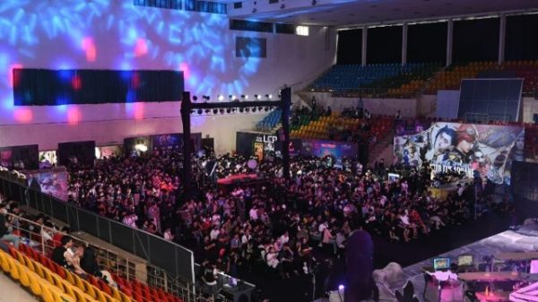 Hơn 7.000 người hâm mộ khám phá vũ trụ Arcane, cùng đắm chìm trong thế giới game của Riot do VNGGames phát hành offline into the arcane vngjpg