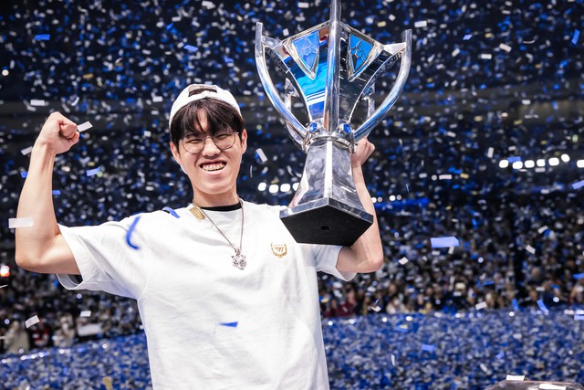 Oner có những phát biểu về anh và Faker Oner có những phát biểu về anh và Faker