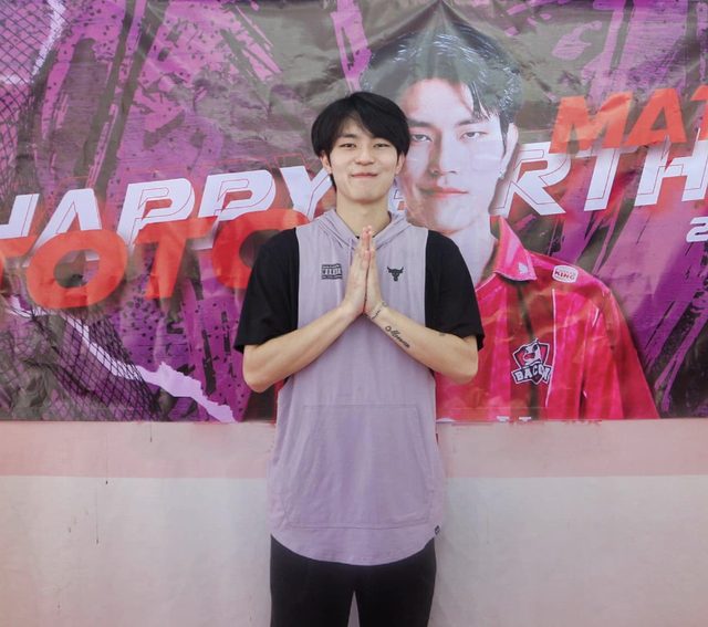 Tuyển thủ Liên Quân có hành vi hung hãn ngay trên sóng - Ảnh 2. Tuyển thủ Liên Quân có hành vi hung hãn ngay trên sóng - Ảnh 2.