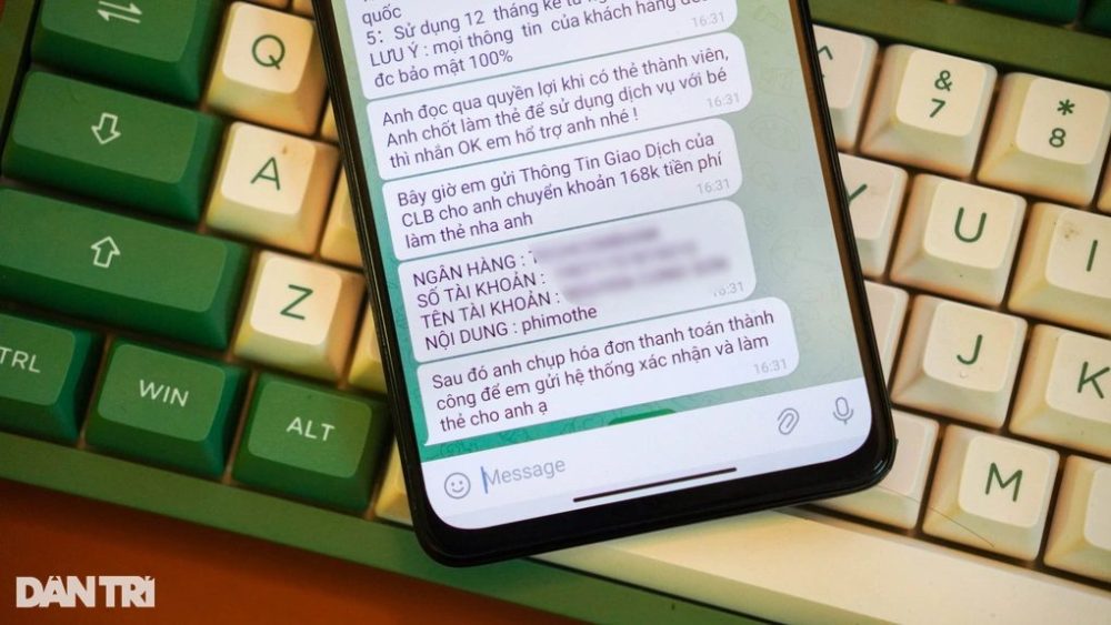 photo-1713501772574 photo-1713501772574