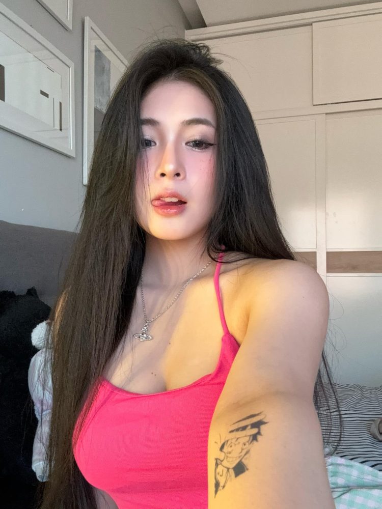 photo-1714445391749 photo-1714445391749