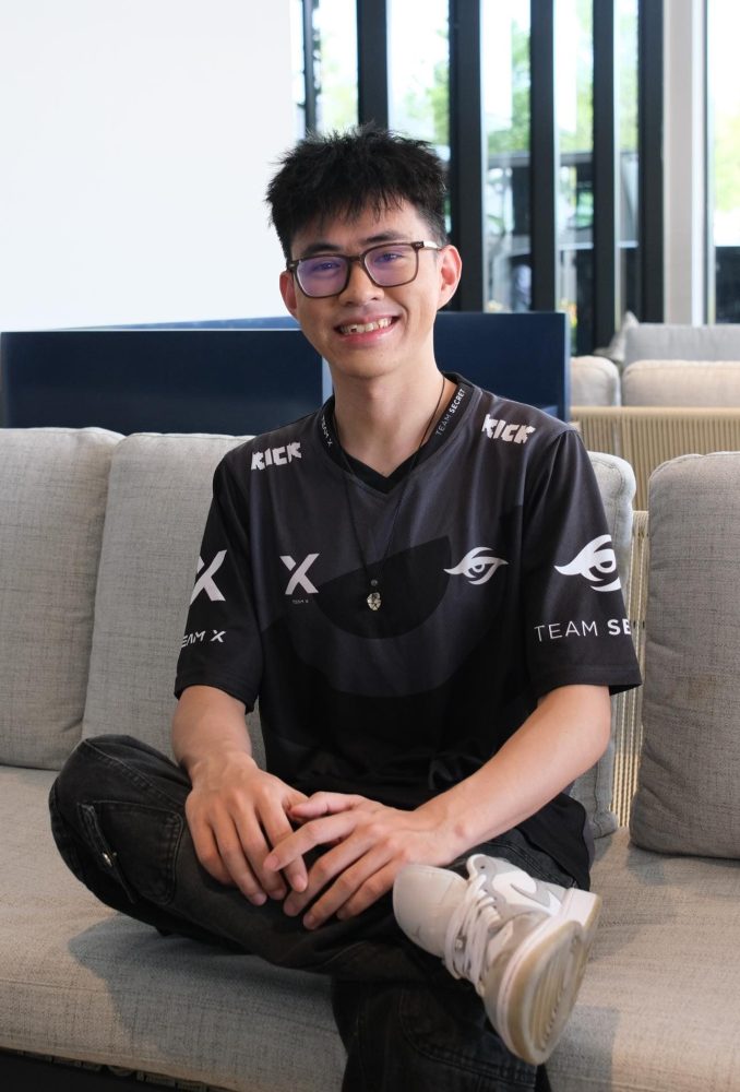 photo-1715155160479 photo-1715155160479