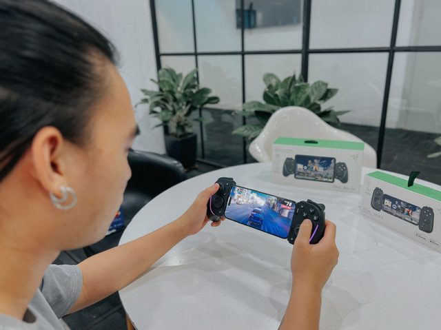 Razer Kishi Ultra: Liệu có phải tay cầm chơi game tuyệt nhất mà Razer từng tạo ra?- Ảnh 1.