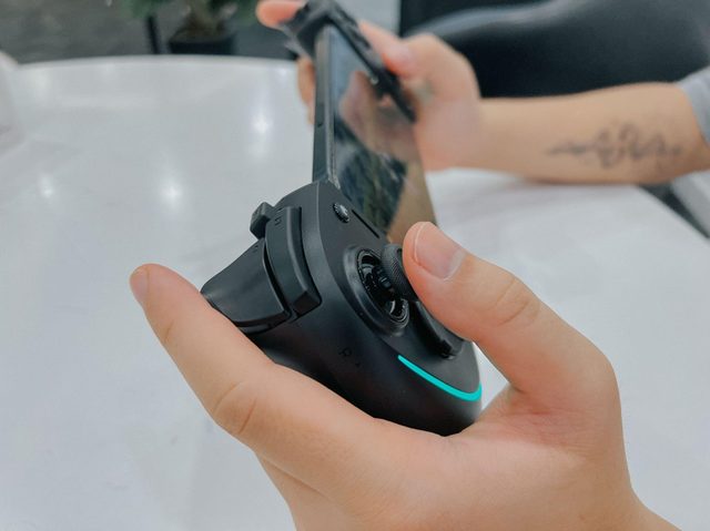 Razer Kishi Ultra: Liệu có phải tay cầm chơi game tuyệt nhất mà Razer từng tạo ra?- Ảnh 3.
