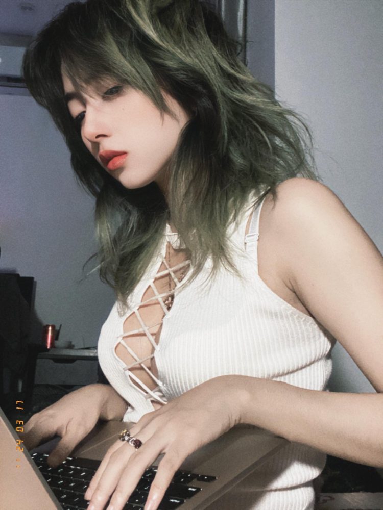 photo-1717730717419 photo-1717730717419