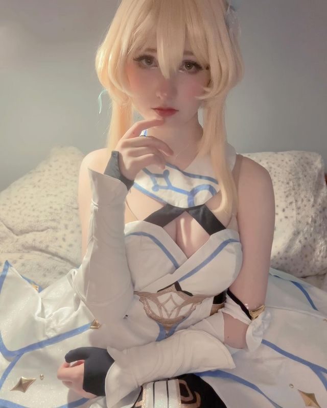 photo-1719993068679 photo-1719993068679