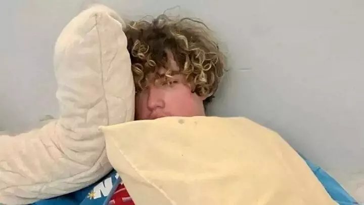 photo-1723620354976 photo-1723620354976