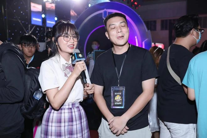 photo-1726964786165 photo-1726964786165