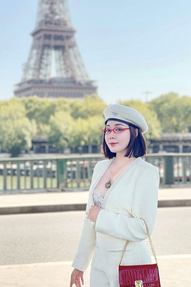 photo-1727926065790 photo-1727926065790