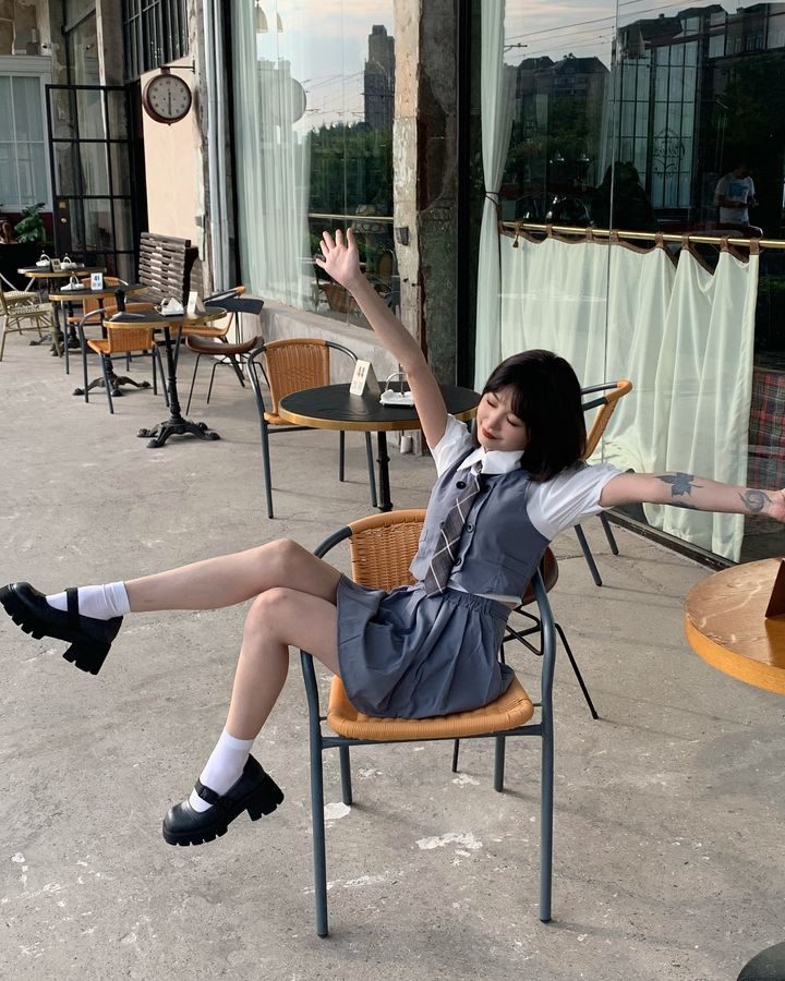 photo-1729309225795 photo-1729309225795