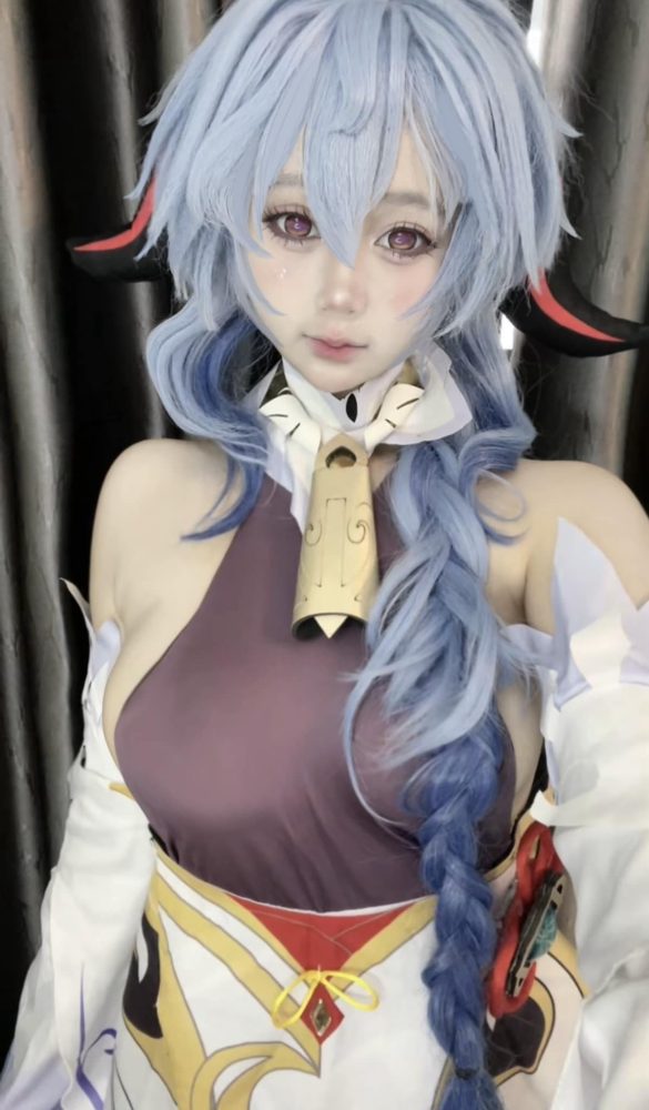 photo-1729929971999 photo-1729929971999