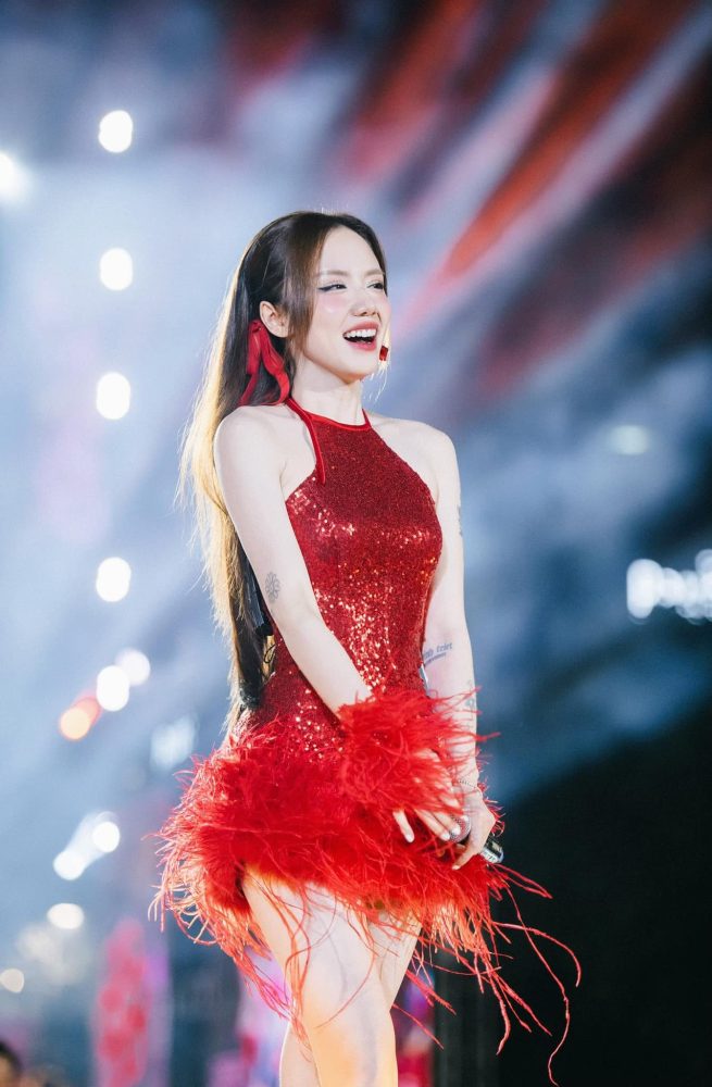 photo-1730276297008 photo-1730276297008