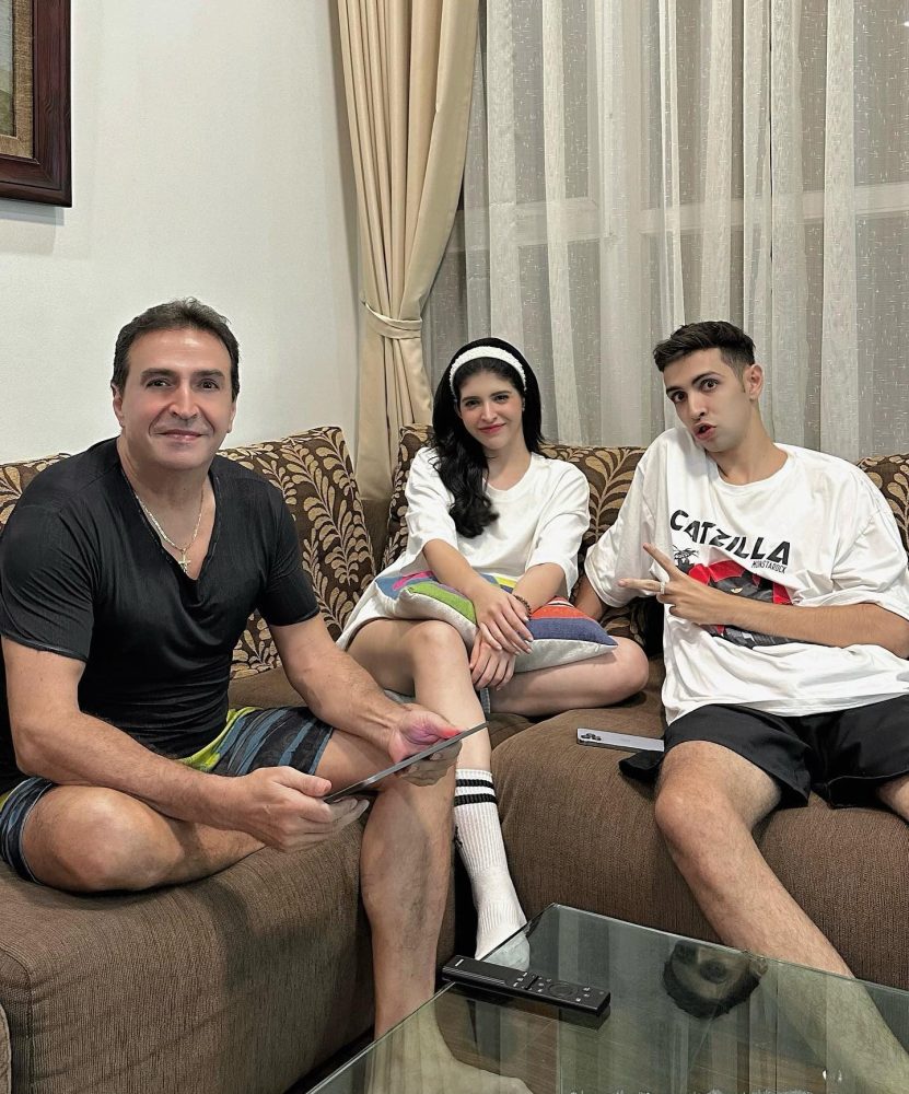 photo-1732762239475 photo-1732762239475