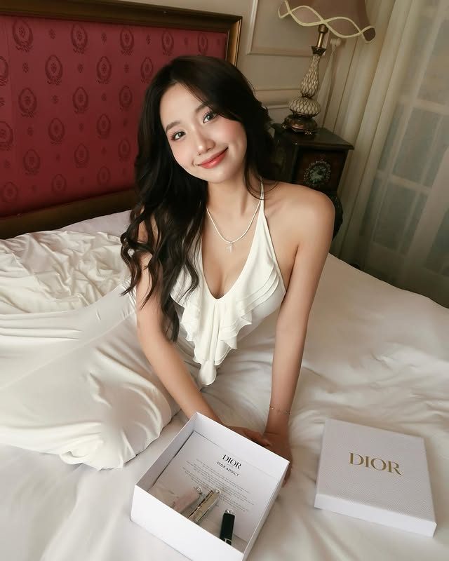 photo-1733882825038 photo-1733882825038