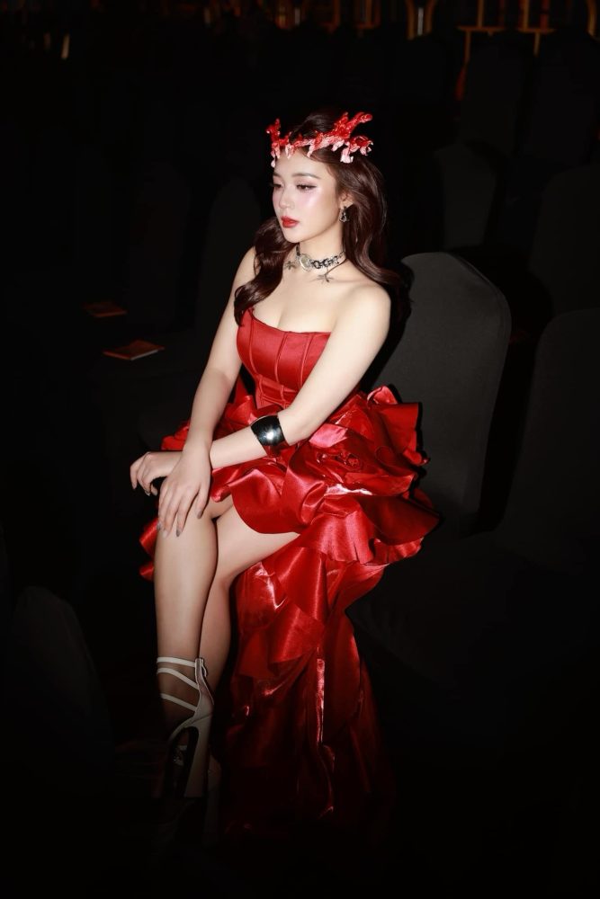 Chung kết sôi động của AIC 2024: MC Phương Thảo Chung kết sôi động của AIC 2024: MC Phương Thảo