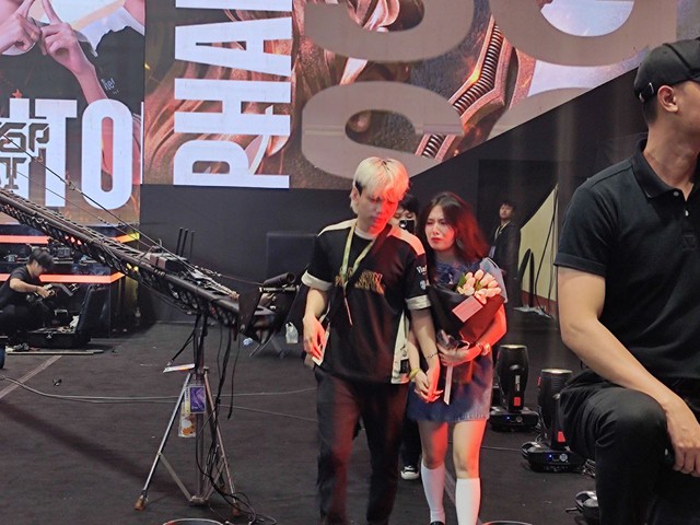 Độc quyền: Quỳnh Alee Độc quyền: Quỳnh Alee