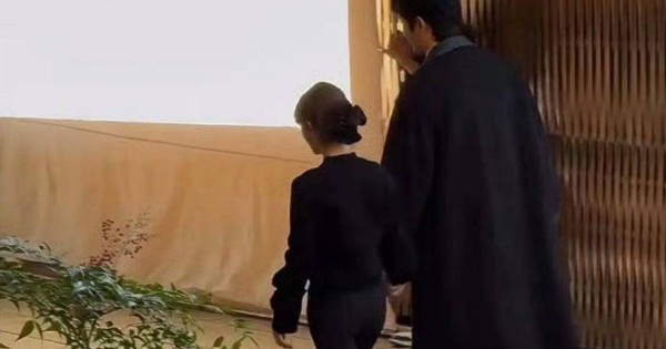 Bức ảnh vùi dập nhan sắc của Triệu Lộ Tư photo2024 12 0523 36 38 17334166196021051884959 1733448895352 1733448896437316942432 213 0 778 1080 crop 17334489807041059490489jpg