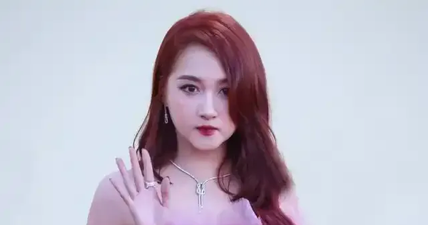 Quan Hiểu Đồng khổ sở vì tăng cân 29 Quan Hiểu Đồng khổ sở vì tăng cân quan hieu dong 2 261839812943057 1735371780582881510460 0 0 335 640 crop 1735371789605697136263png