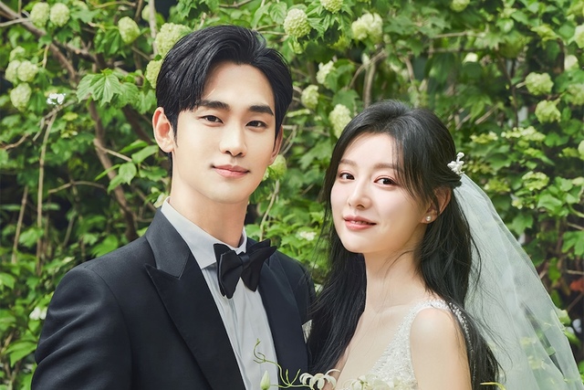 8 cặp đôi đẹp nhất phim Hàn 2024: Kim Soo Hyun - Kim Ji Won xếp thứ 2, hạng 1 gây sốt toàn cầu- Ảnh 2. 8 cặp đôi đẹp nhất phim Hàn 2024: Kim Soo Hyun - Kim Ji Won xếp thứ 2, hạng 1 gây sốt toàn cầu- Ảnh 2.