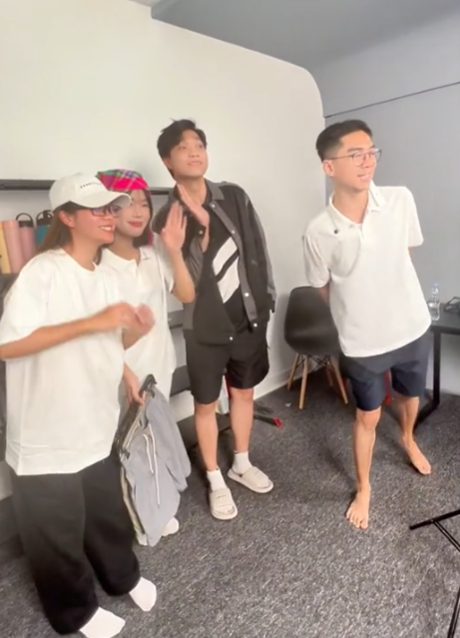 Chụp hình chung với PewPew, gái xinh bị đồn là "gà cưng"? screenshot 2024 05 08 164129 17151613715411938518195