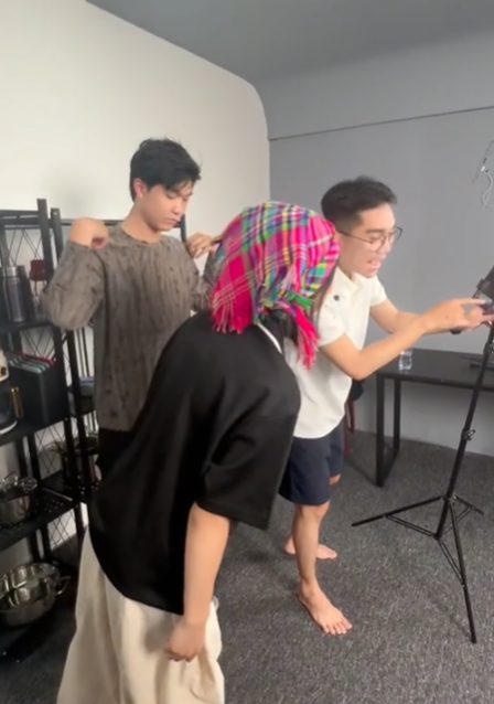 Chụp hình chung với PewPew, gái xinh bị đồn là "gà cưng"? screenshot 2024 05 08 164212 1715161371506361251119