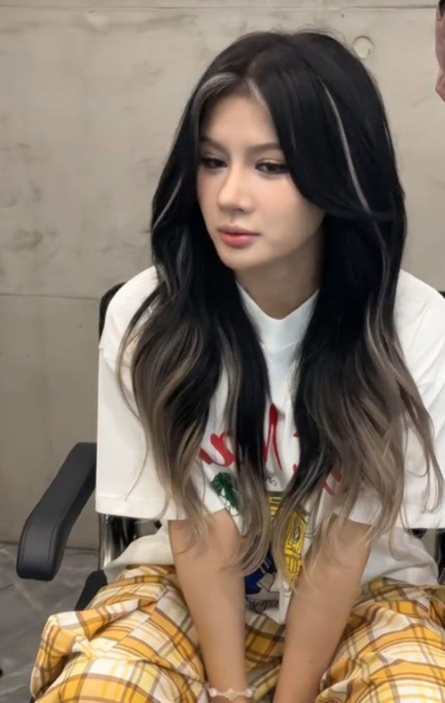 Xuân Ca bí mật thay đổi nhan sắc, Xuân Ca bí mật thay đổi nhan sắc,