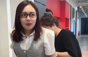 MC Phương Thảo gặp sự cố "bục váy" khi đang dẫn 30 MC Phương Thảo gặp sự cố "bục váy" khi đang dẫn screenshot 2024 09 16 141806 17264721252811331568261 35 0 302 427 crop 17264722224831530805760png