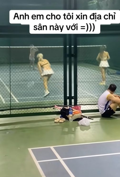 "Outfit" hở đến 75%, cô gái kéo drama về với bộ môn cầu lông screenshot 2024 09 18 144252 1726649084897519180222