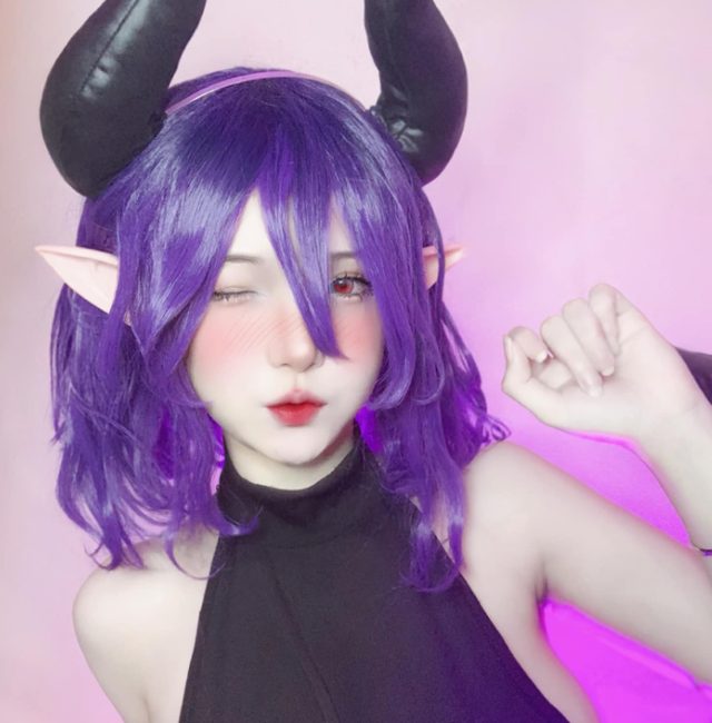 Đăng ảnh nóng bỏng kèm mã