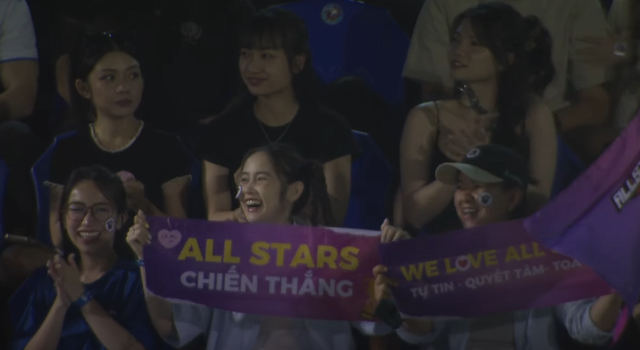 Danh tính hot girl xinh đẹp gây Danh tính hot girl xinh đẹp gây