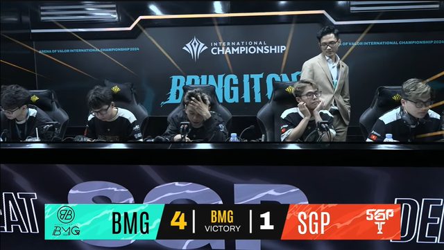 “Nhà vua” Liên Quân Việt lại 1 lần gục ngã, thất bại đau đớn khiến người hâm mộ chỉ biết “ngán ngẩm”- Ảnh 3. “Nhà vua” Liên Quân Việt lại 1 lần gục ngã, thất bại đau đớn khiến người hâm mộ chỉ biết “ngán ngẩm”- Ảnh 3.