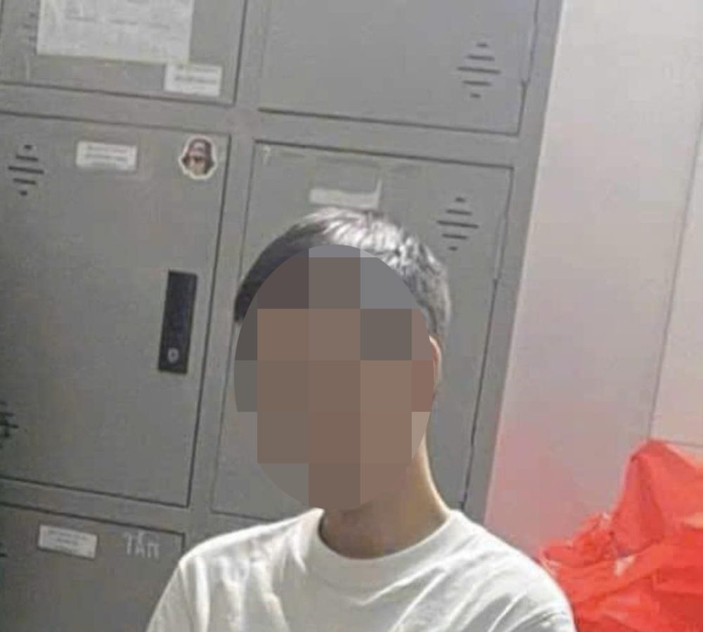 Xuất hiện hình ảnh streamer S. tại một nơi có vẻ là cơ quan công quyền Xuất hiện hình ảnh streamer S. tại một nơi có vẻ là cơ quan công quyền