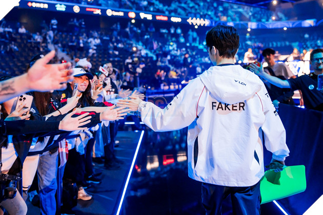 LMHT: LPL dua ra nhan dinh rang chinh T1 dang khien LCK thut lui 6 LMHT: LPL đưa ra nhận định rằng chính T1 đang khiến LCK thụt lùi