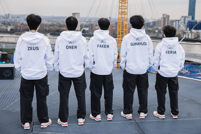 T1 bị động vì thực tế có lẽ họ đã quá chủ quan về vị thế của hai bên T1 bị động vì thực tế có lẽ họ đã quá chủ quan về vị thế của hai bên