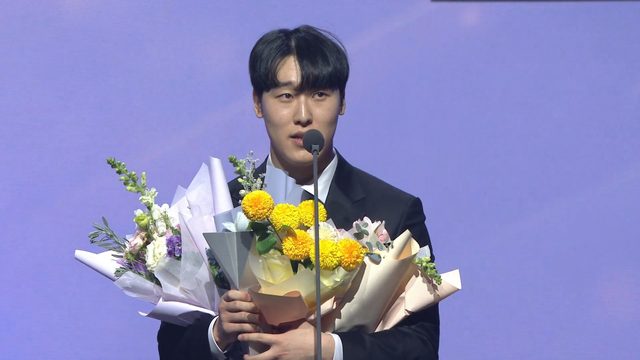 Các giải thưởng thường niên vẫn thường gây ra tranh cãi Các giải thưởng thường niên vẫn thường gây ra tranh cãi