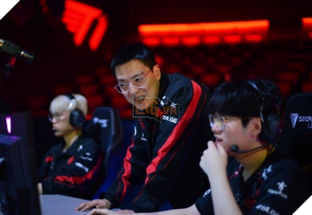 LMHT: HLV KkOma chia se ve diem tich cuc hiem hoi cua T1, hua se quay tro lai chuoi thang trong thoi gian toi 4 LMHT: HLV KkOma chia sẻ về điểm tích cực hiếm hoi của T1