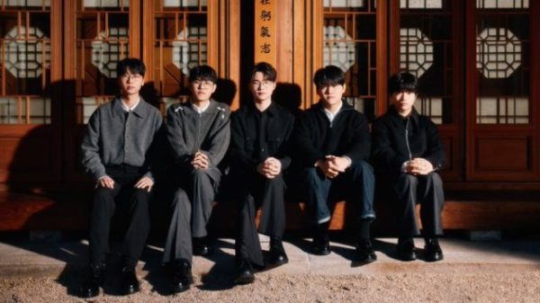 Fan T1 phát cuồng vì một bức ảnh, mượn lời Khổng Tử để gửi thông điệp cực ý nghĩa t1 poster 2025jpg