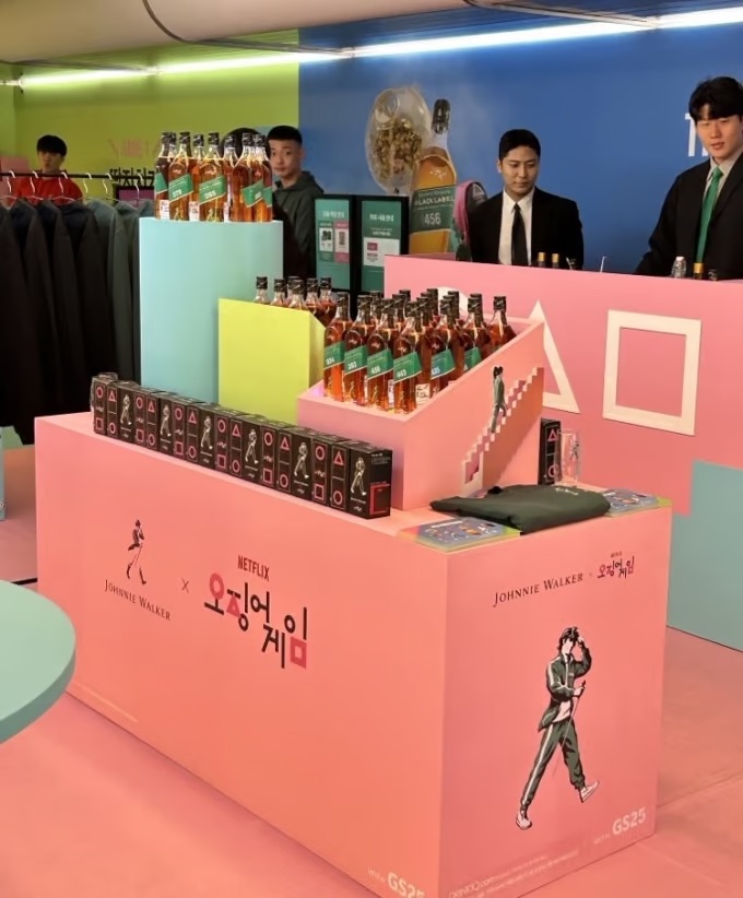 Squid Game 2 chưa chiếu đã gây sốt toàn cầu: Điên rồ hơn hẳn phần 1, nam chính kiếm bộn tiền chỉ trong 10 ngày- Ảnh 3. Squid Game 2 chưa chiếu đã gây sốt toàn cầu: Điên rồ hơn hẳn phần 1, nam chính kiếm bộn tiền chỉ trong 10 ngày- Ảnh 3.