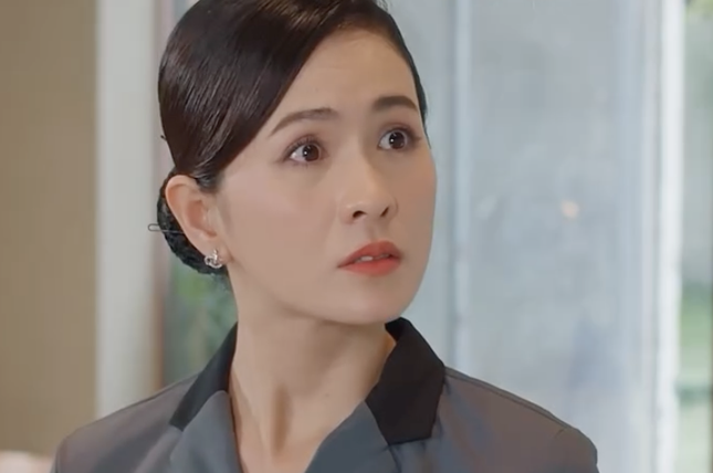 Phim Việt có cảnh nóng gây rùng mình vì nữ chính hơn nam chính 20 tuổi- Ảnh 5. Phim Việt có cảnh nóng gây rùng mình vì nữ chính hơn nam chính 20 tuổi- Ảnh 5.