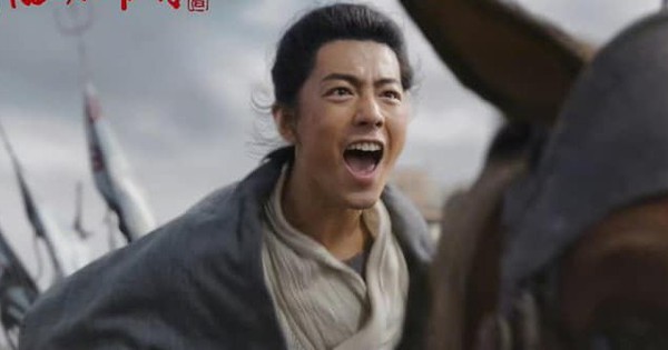 Nhan sắc gây sốc của Tiêu Chiến khiến 120 triệu người tranh cãi tieu chien230 1734943228083 17349432281841402102544 56 53 392 695 crop 1734943377101746839519jpg